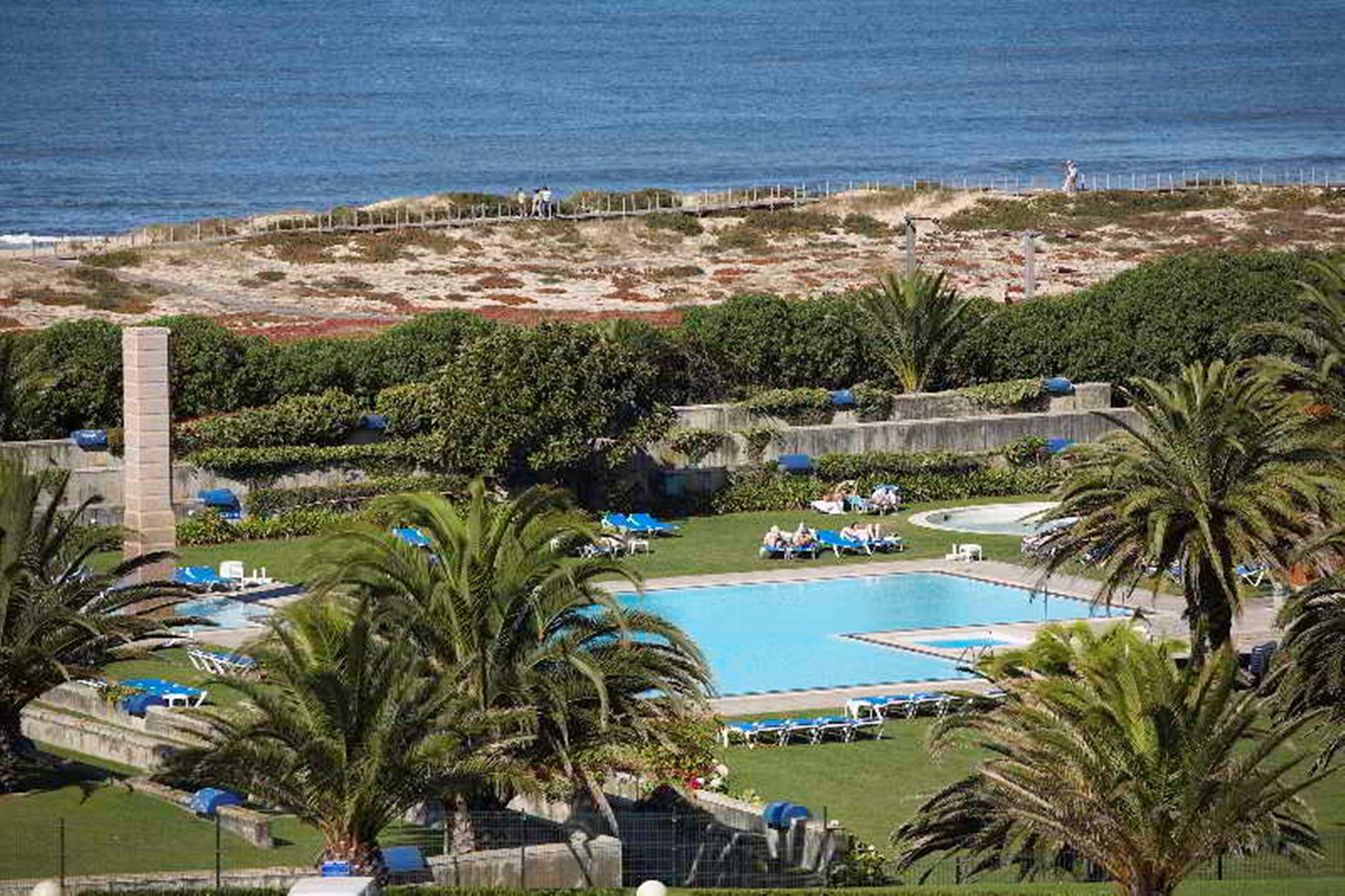 Hotel Solverde Spa And Wellness Center Vila Nova de Gaia Facilities photo The resort's swimming pool