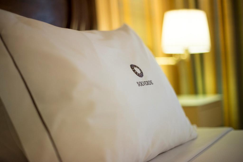 Hotel Solverde Spa And Wellness Center Vila Nova de Gaia Room photo A pillow
