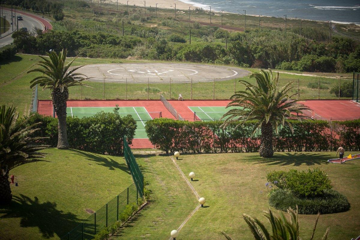 Hotel Solverde Spa And Wellness Center Vila Nova de Gaia Exterior photo Tennis courts at the Stellenbosch University
