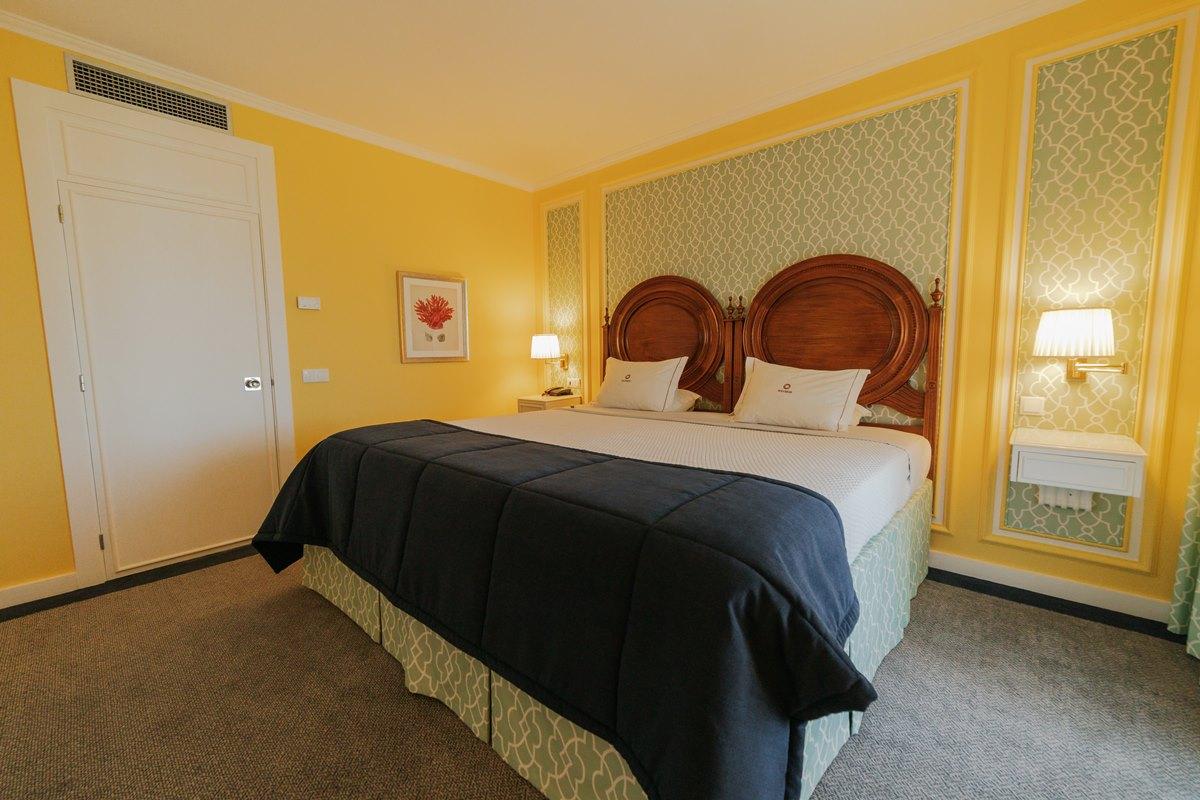 Hotel Solverde Spa And Wellness Center Vila Nova de Gaia Exterior photo A bedroom at the hotel