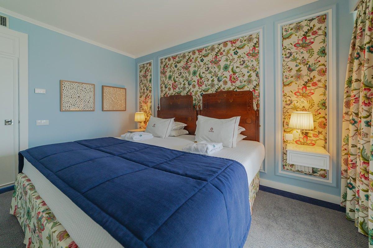 Hotel Solverde Spa And Wellness Center Vila Nova de Gaia Exterior photo A bedroom at the hotel