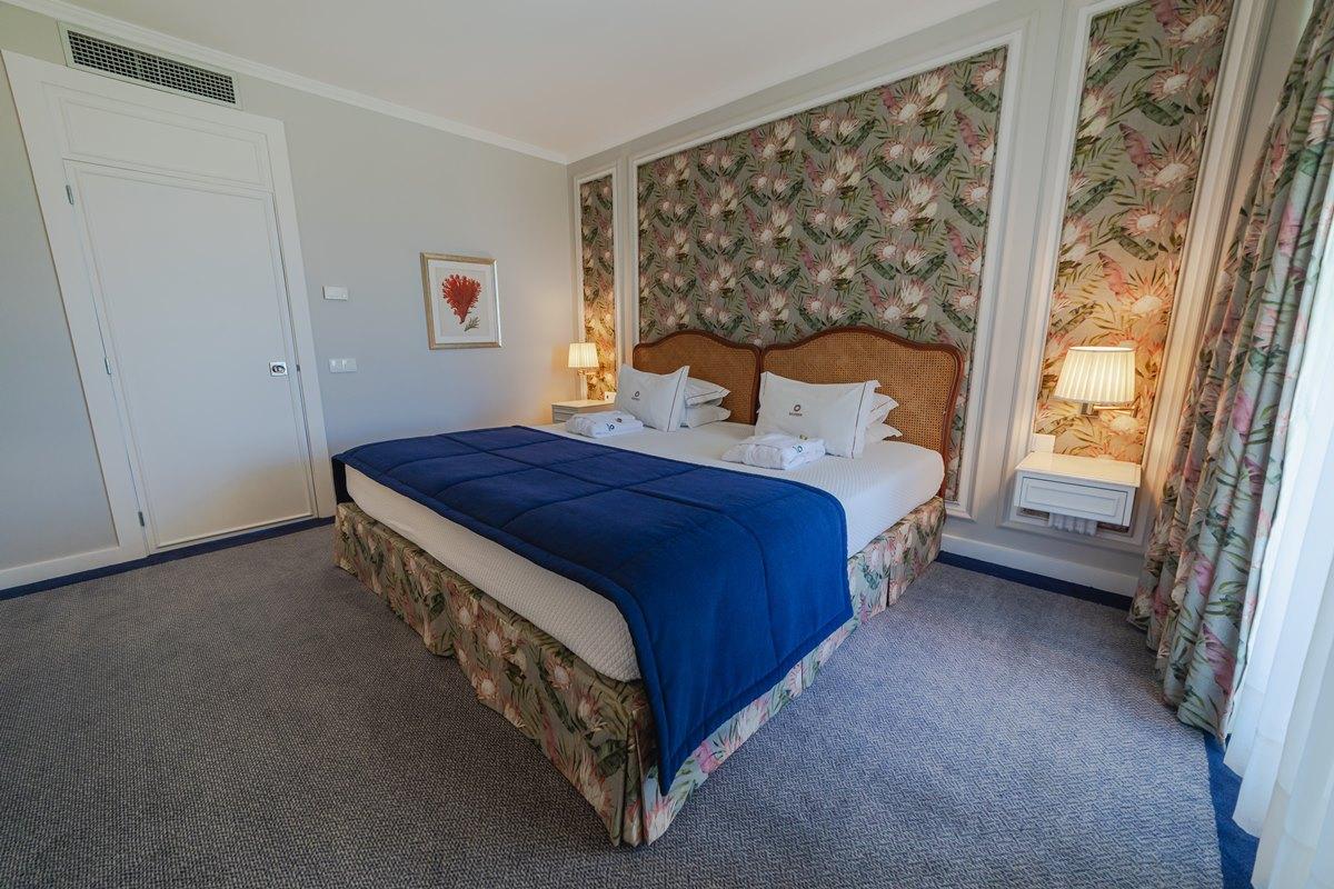 Hotel Solverde Spa And Wellness Center Vila Nova de Gaia Exterior photo A bedroom at the hotel